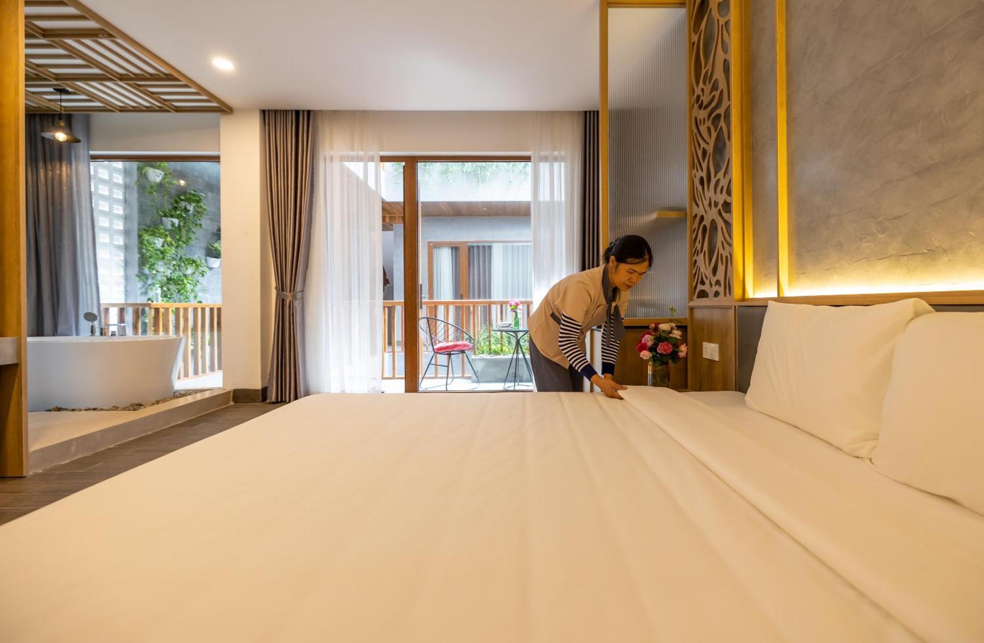 Moon Sun Boutique Villa Hotel Hue Exterior photo