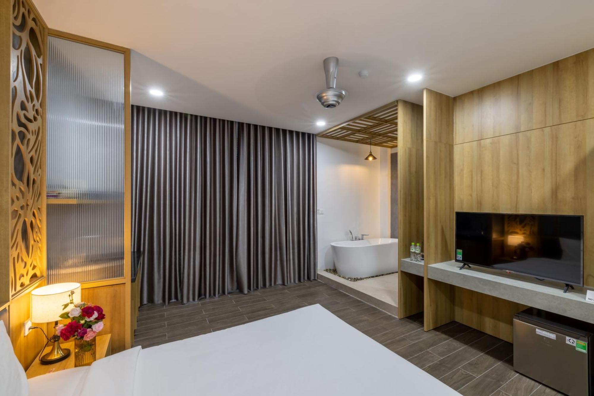 Moon Sun Boutique Villa Hotel Hue Exterior photo